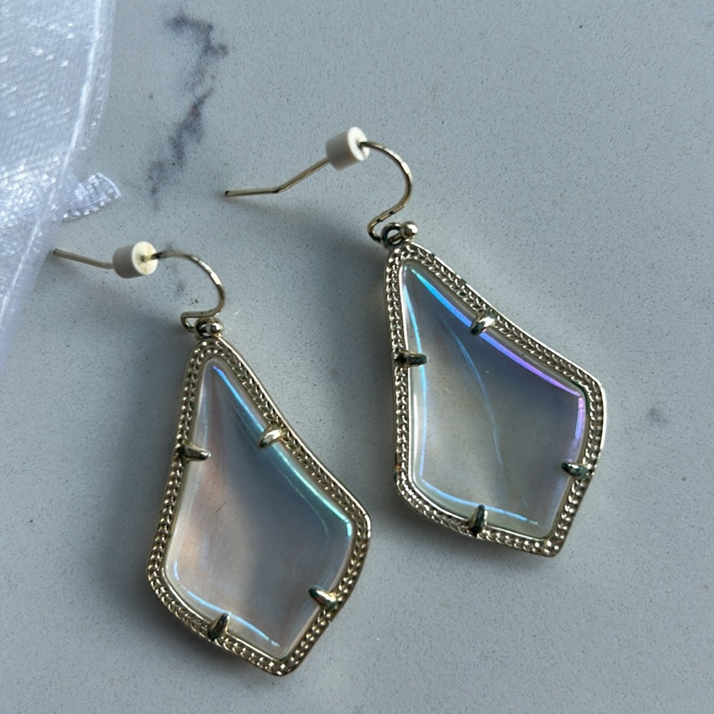 Earring - Picture 2 of 3